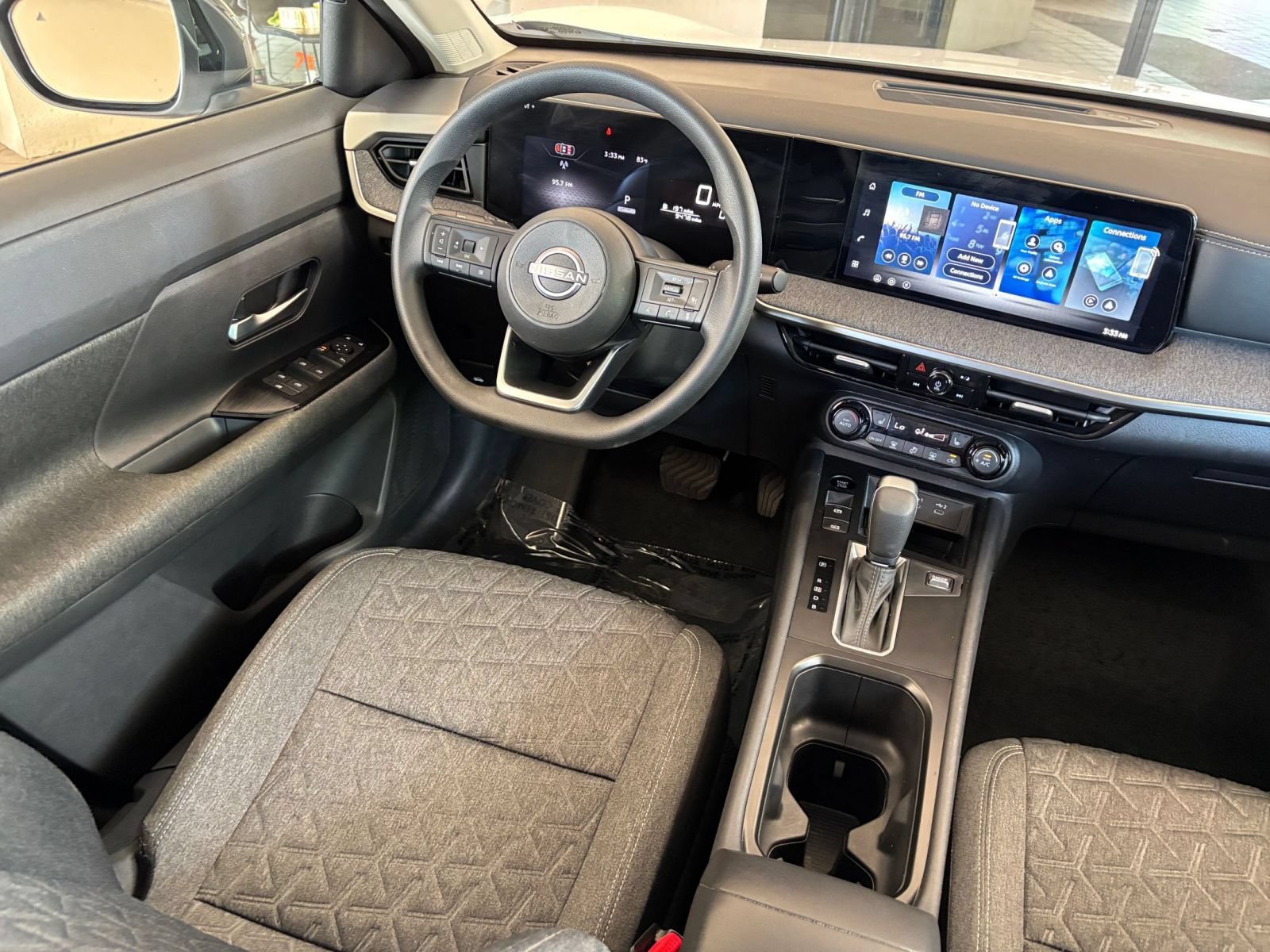 Thumbnail: 2026 Nissan Kicks - 32