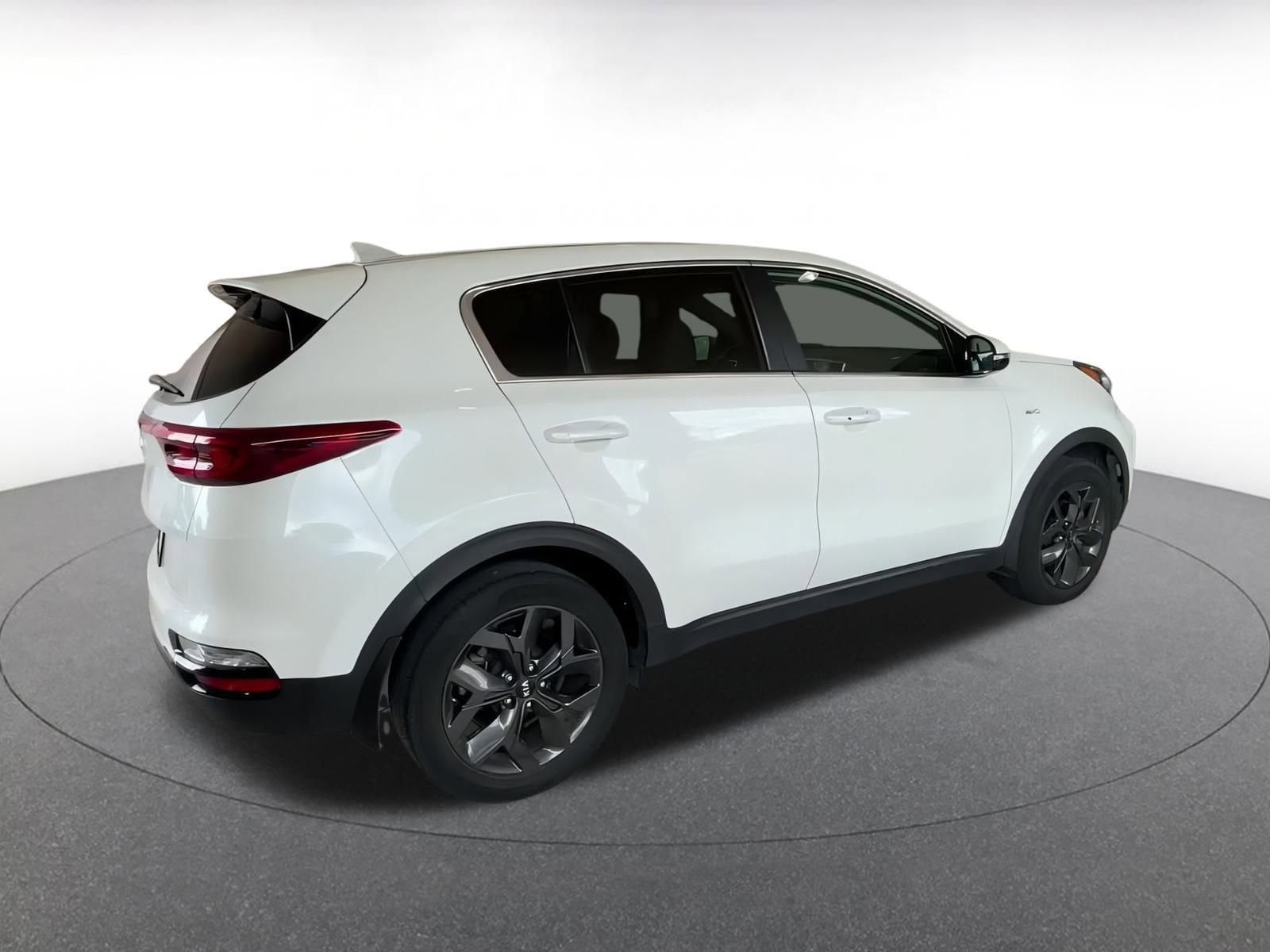 Thumbnail: 2022 Kia Sportage - 15