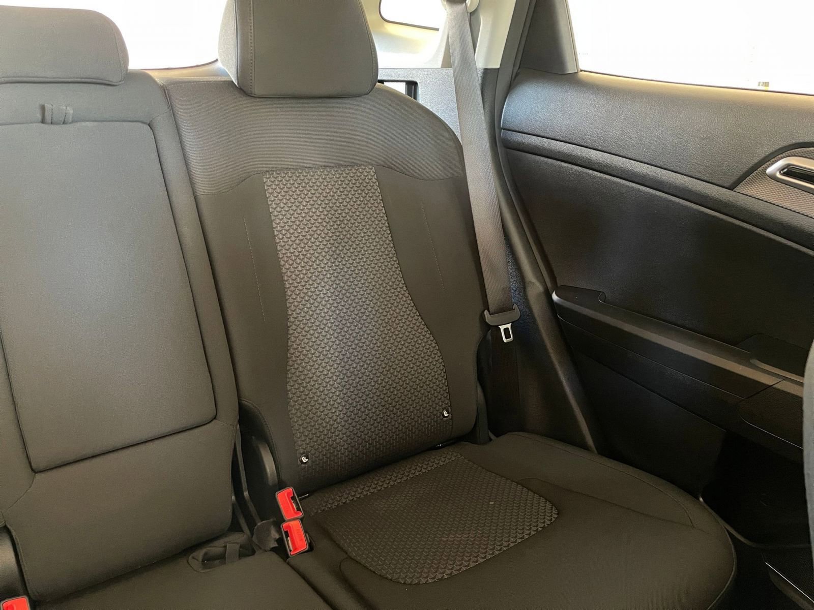 Thumbnail: 2025 Kia Sportage - 32