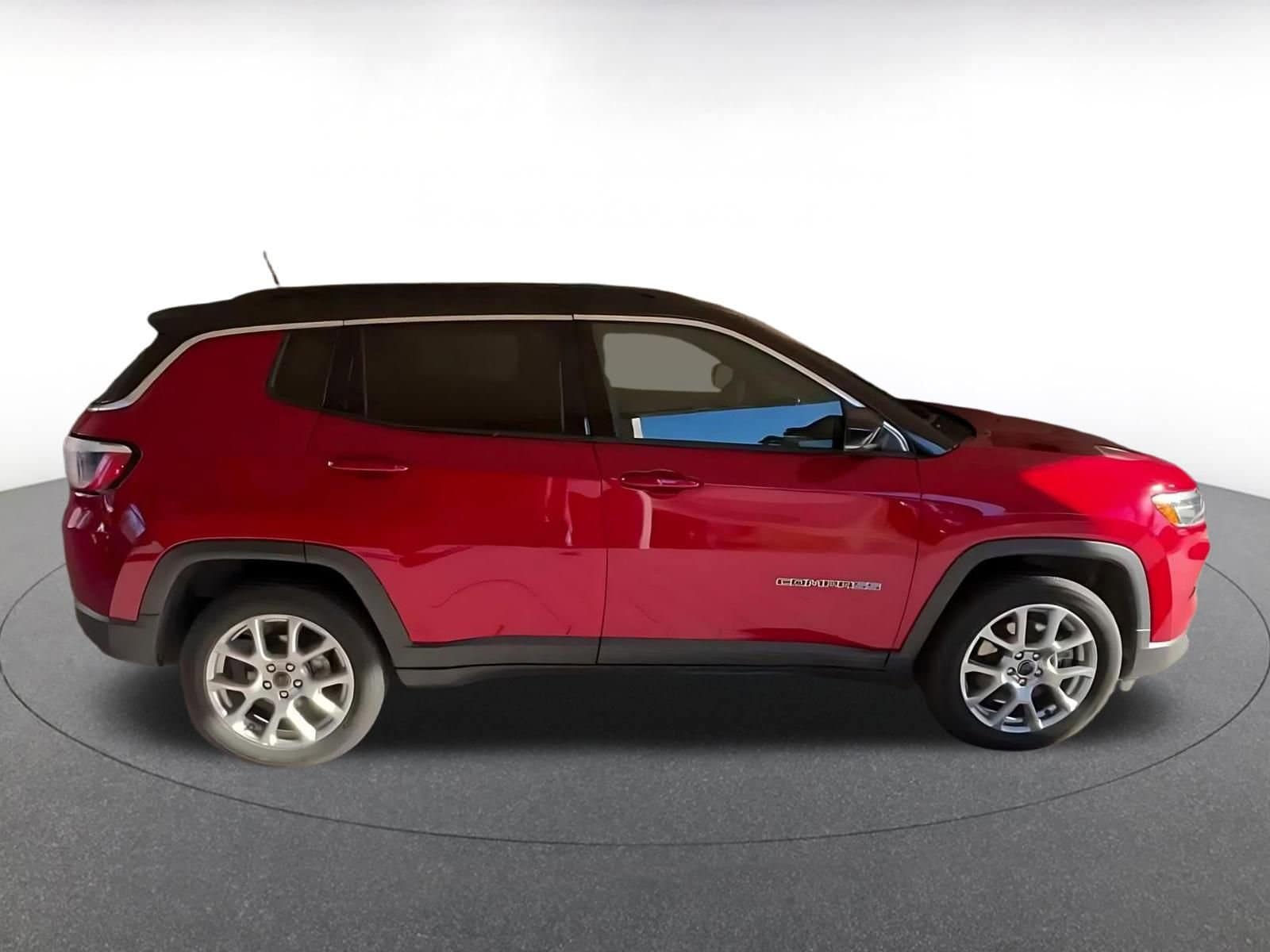 Thumbnail: 2025 Jeep Compass - 15