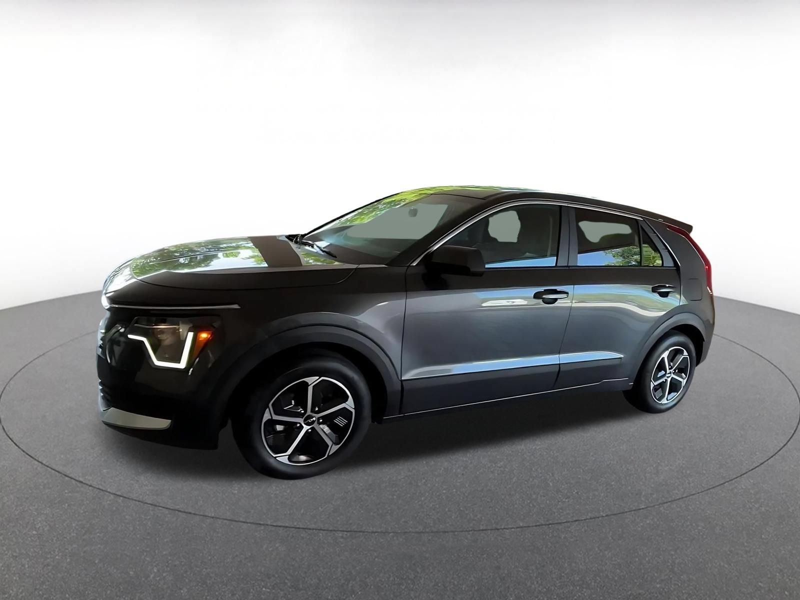 Thumbnail: 2026 Kia Niro - 8