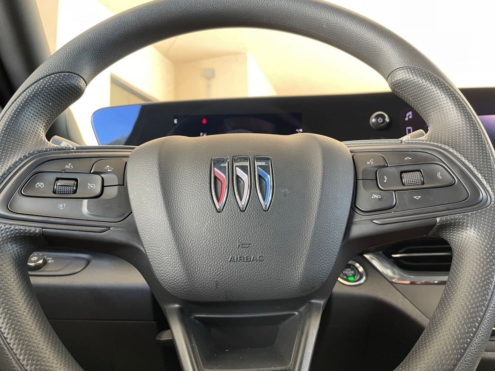 Thumbnail: 2025 Buick Envista - 25