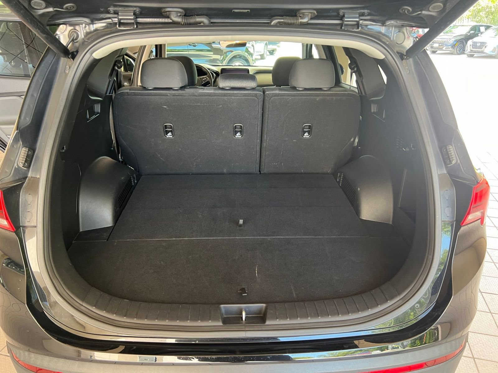 Thumbnail: 2023 Hyundai Santa Fe - 33