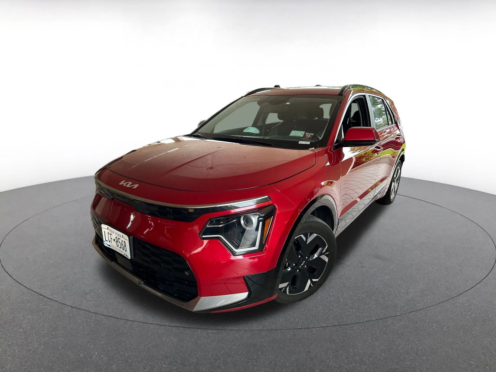 Thumbnail: 2023 Kia Niro - 3