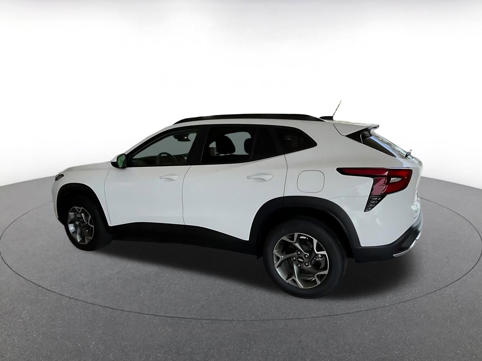 Thumbnail: 2025 Chevrolet Trax - 10