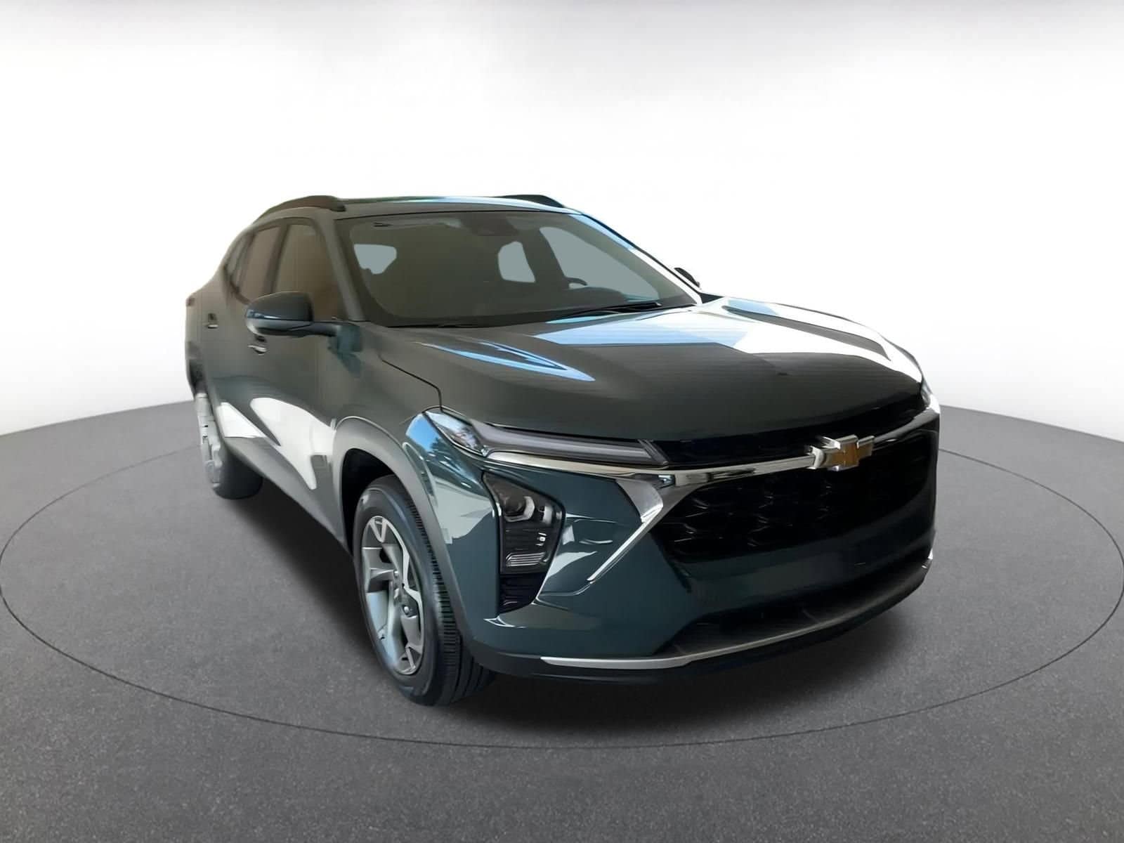 Thumbnail: 2025 Chevrolet Trax - 3