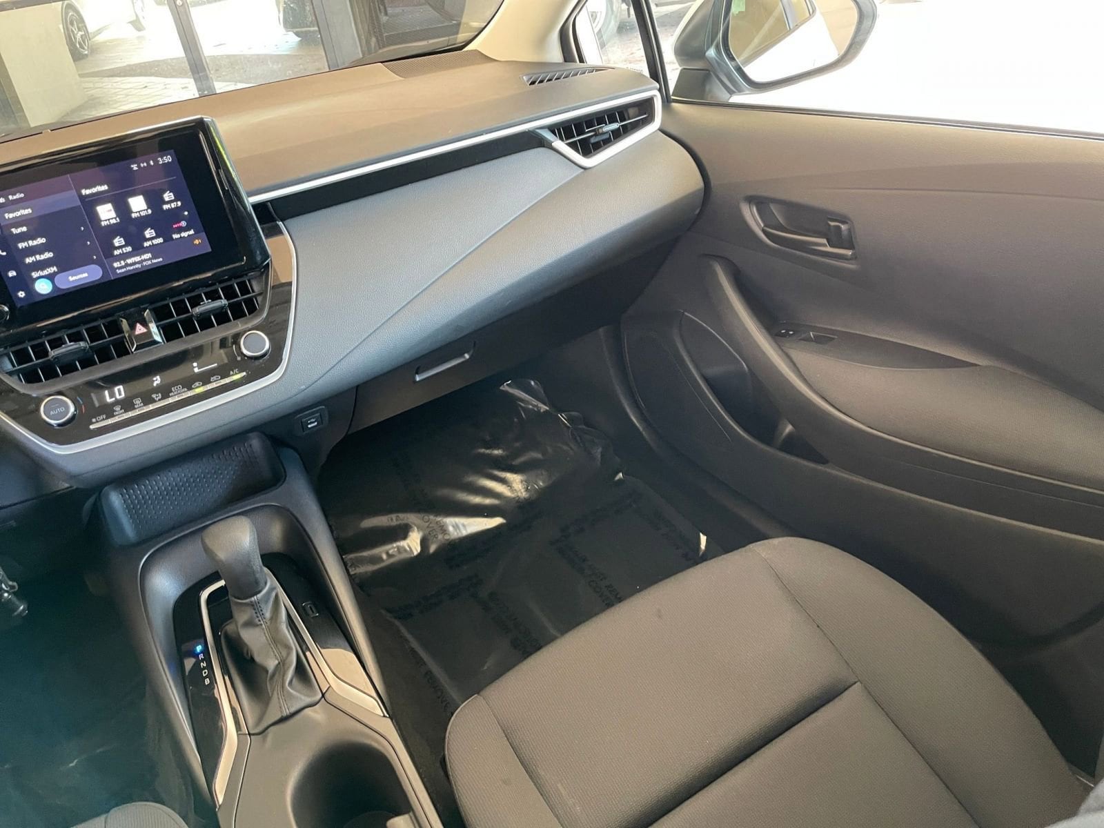 Thumbnail: 2025 Toyota Corolla - 34