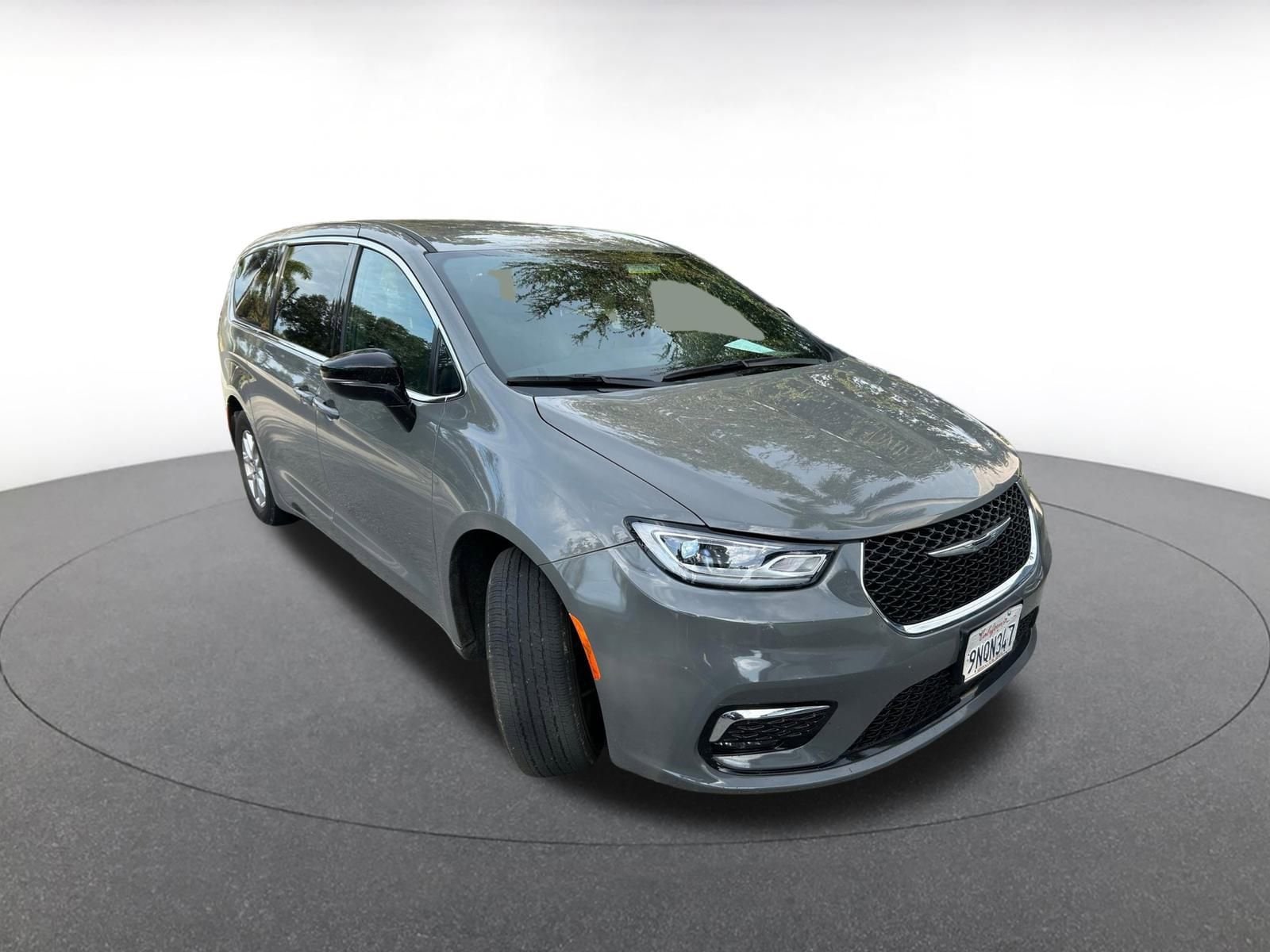 Thumbnail: 2025 Chrysler Pacifica - 1