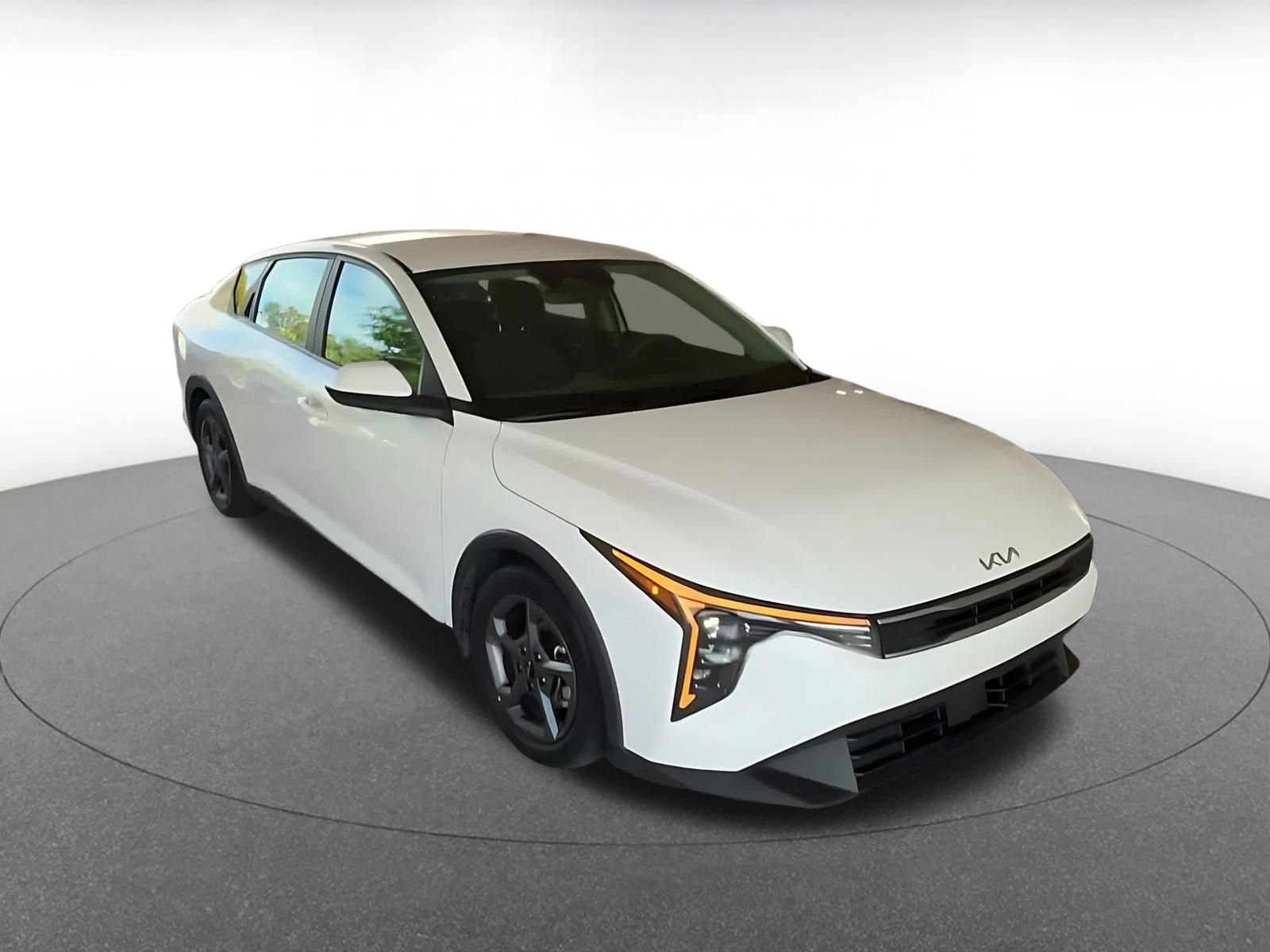 Thumbnail: 2025 Kia K4 - 3