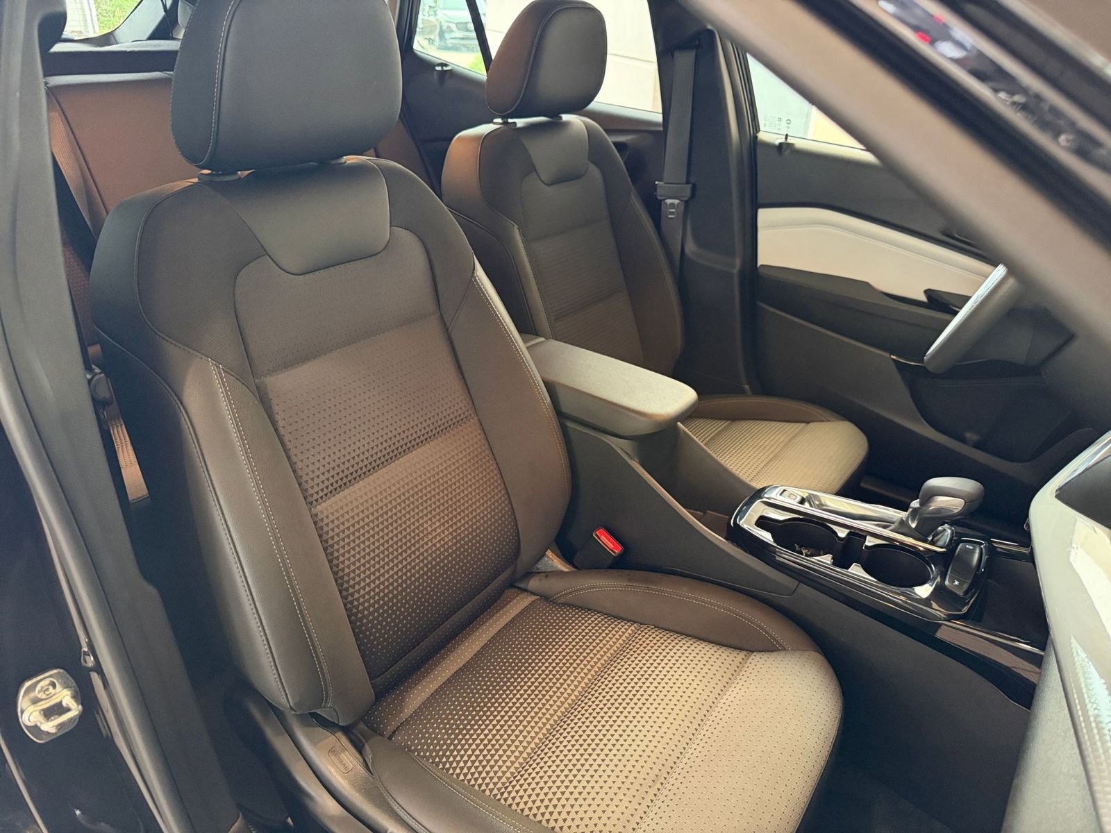 Thumbnail: 2025 Chevrolet Trax - 30