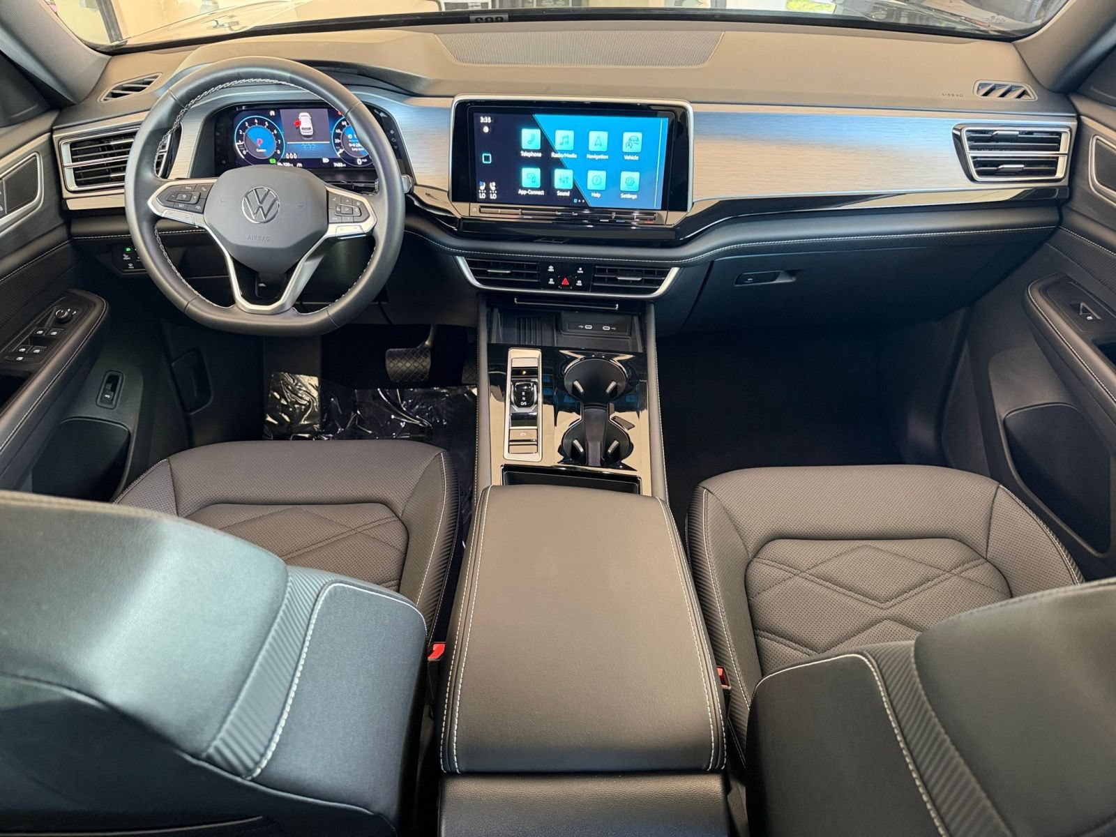 Thumbnail: 2026 Volkswagen Atlas - 34