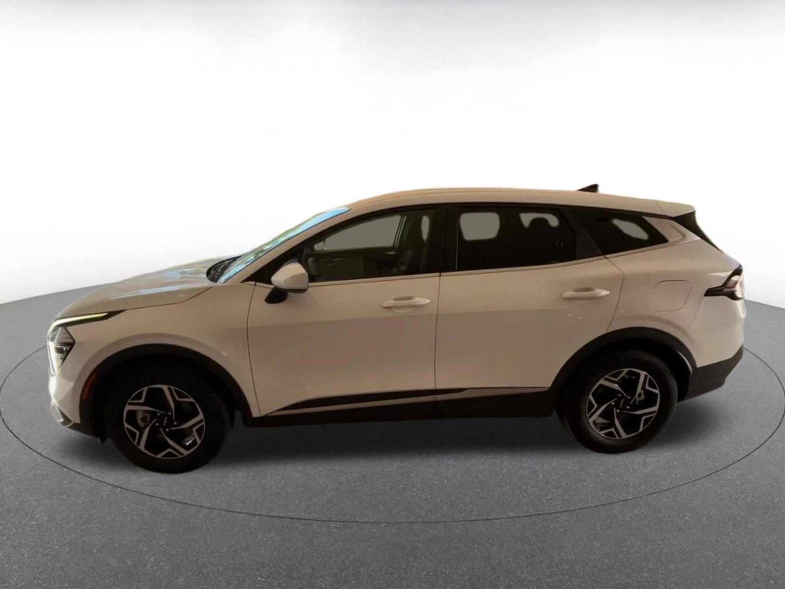 Thumbnail: 2025 Kia Sportage - 9