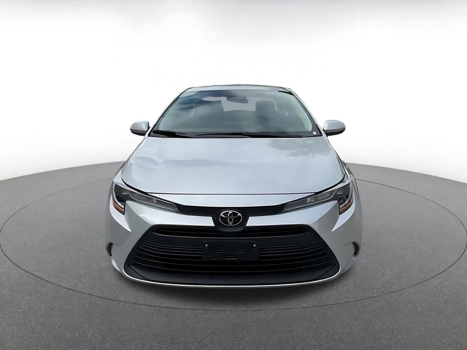 Thumbnail: 2025 Toyota Corolla - 4