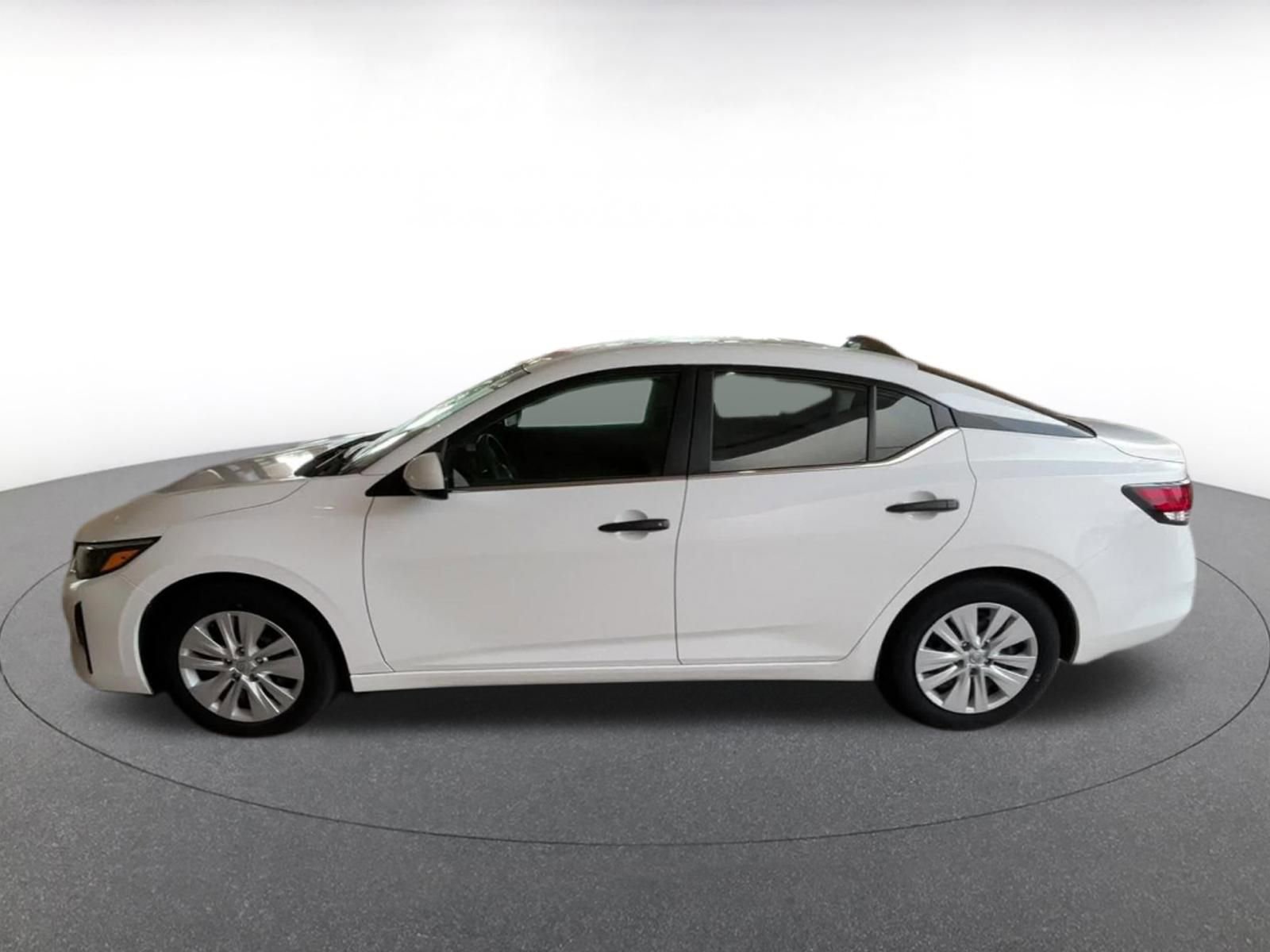 Thumbnail: 2025 Nissan Sentra - 9