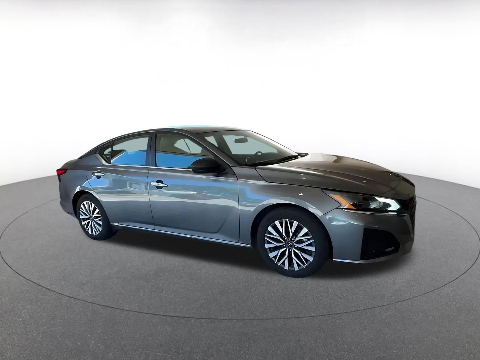 Thumbnail: 2025 Nissan Altima - 2