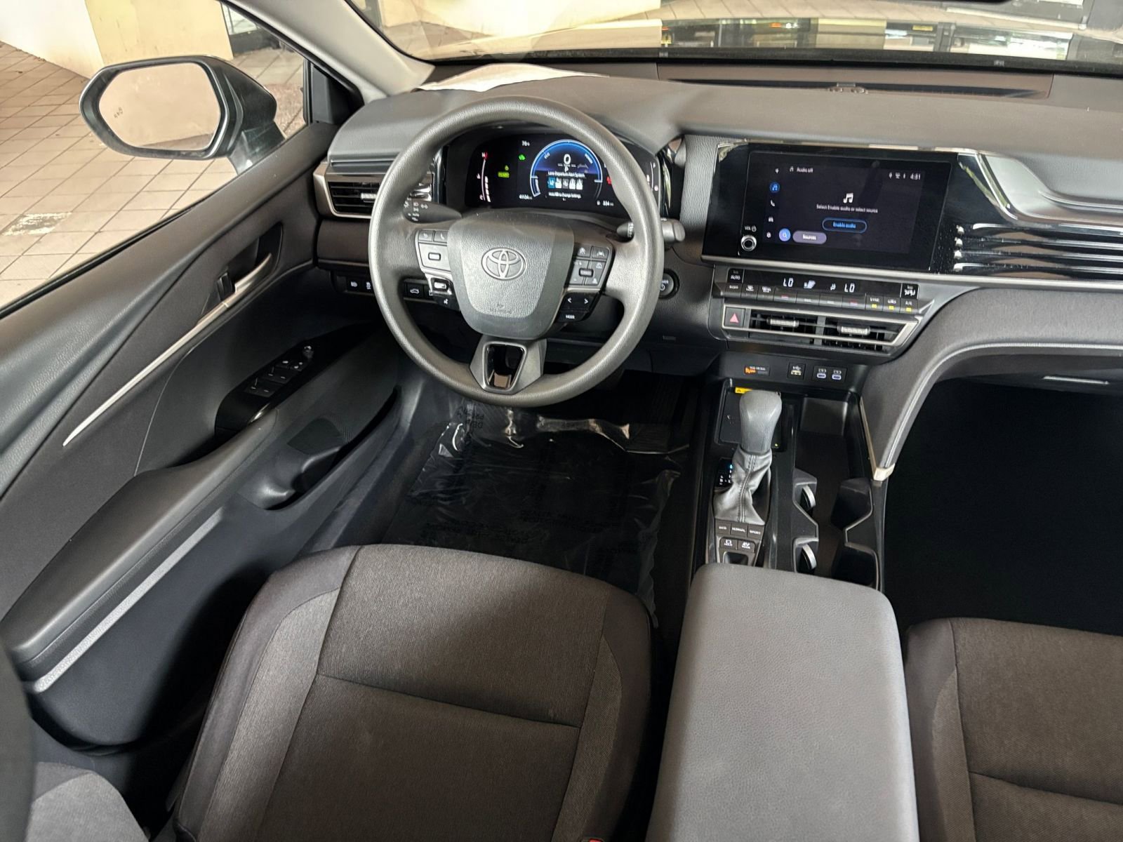 Thumbnail: 2025 Toyota Camry - 33