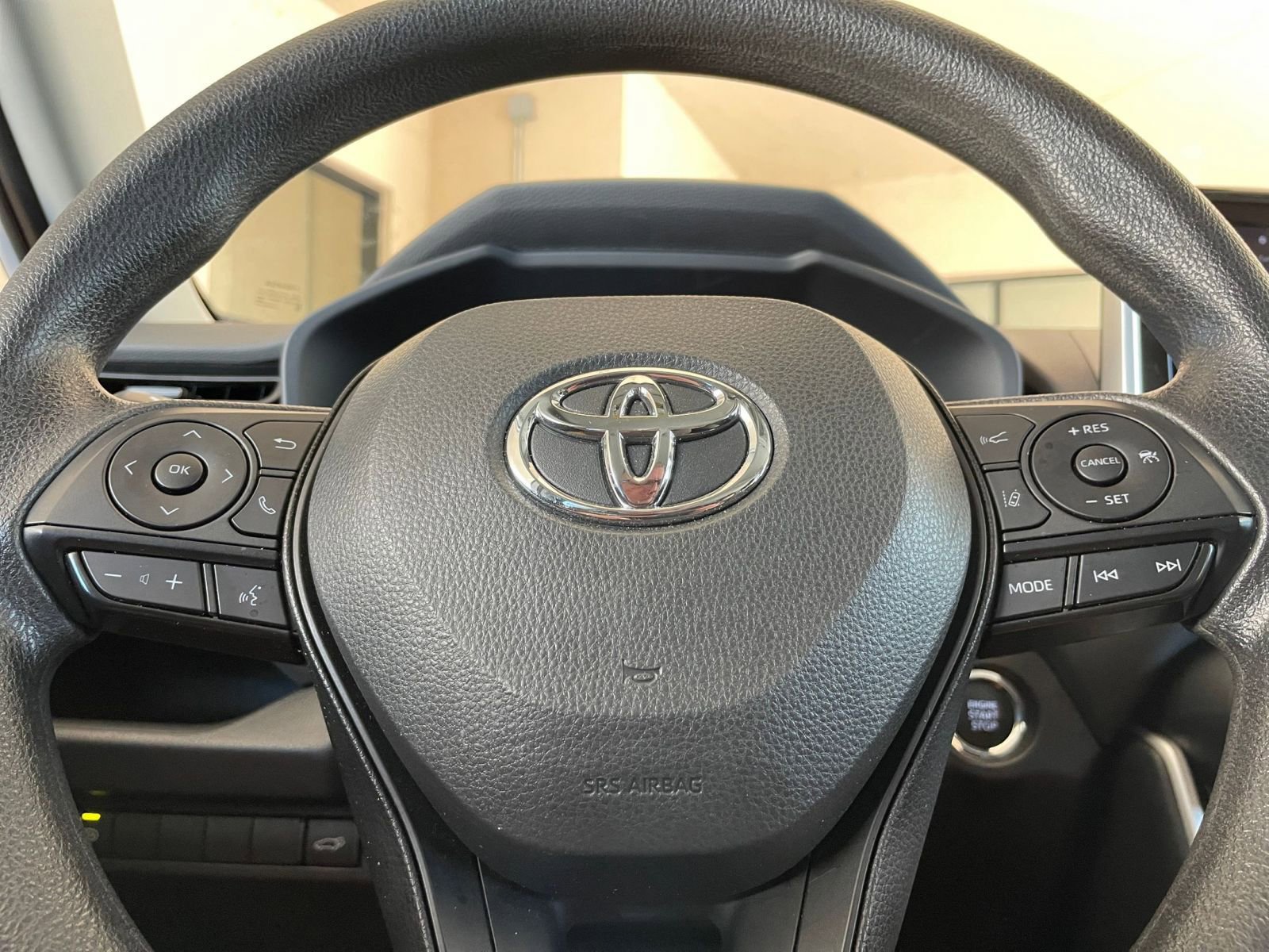 Thumbnail: 2025 Toyota RAV4 - 28