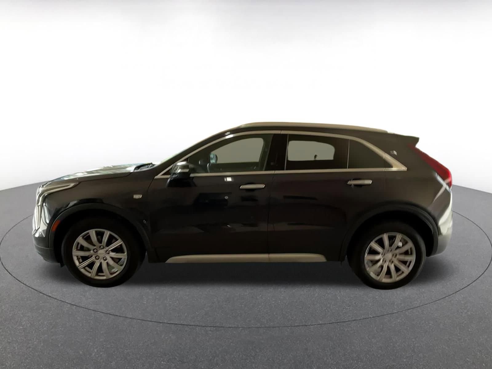 Thumbnail: 2023 Cadillac XT4 - 9