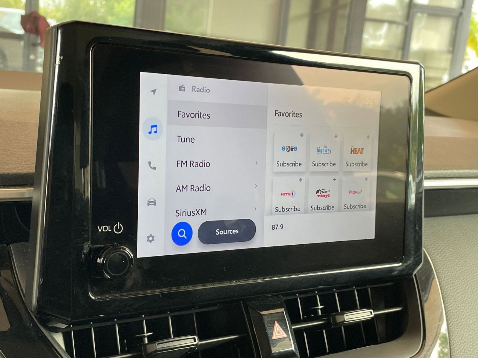 Thumbnail: 2025 Toyota Corolla - 32