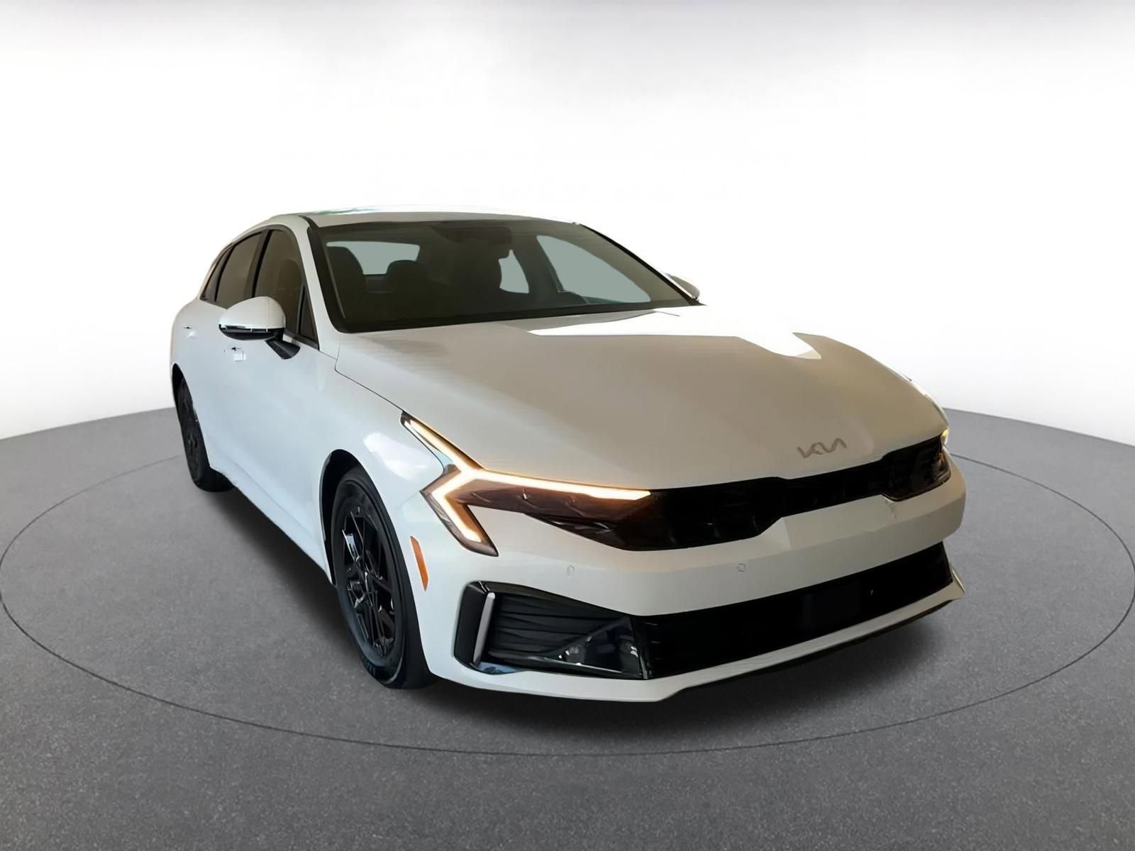 Thumbnail: 2025 Kia K5 - 3