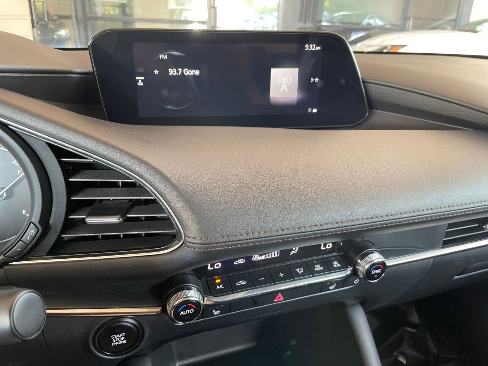 Thumbnail: 2025 Mazda Mazda3 - 18