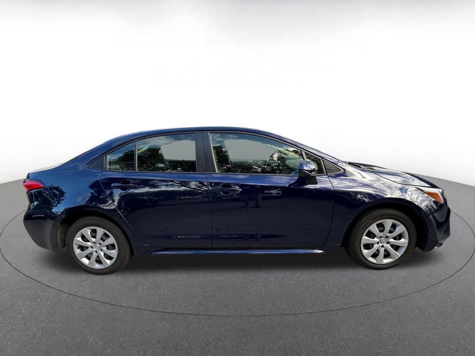 Thumbnail: 2025 Toyota Corolla - 25