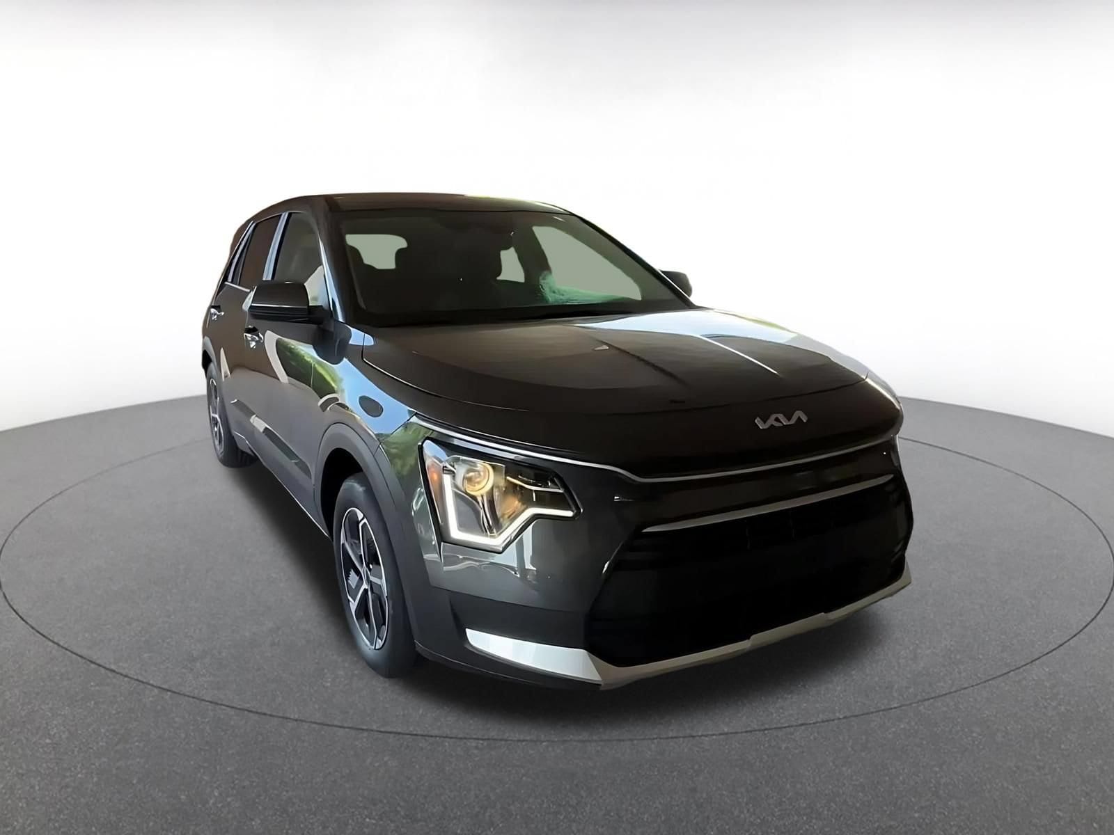 Thumbnail: 2026 Kia Niro - 3