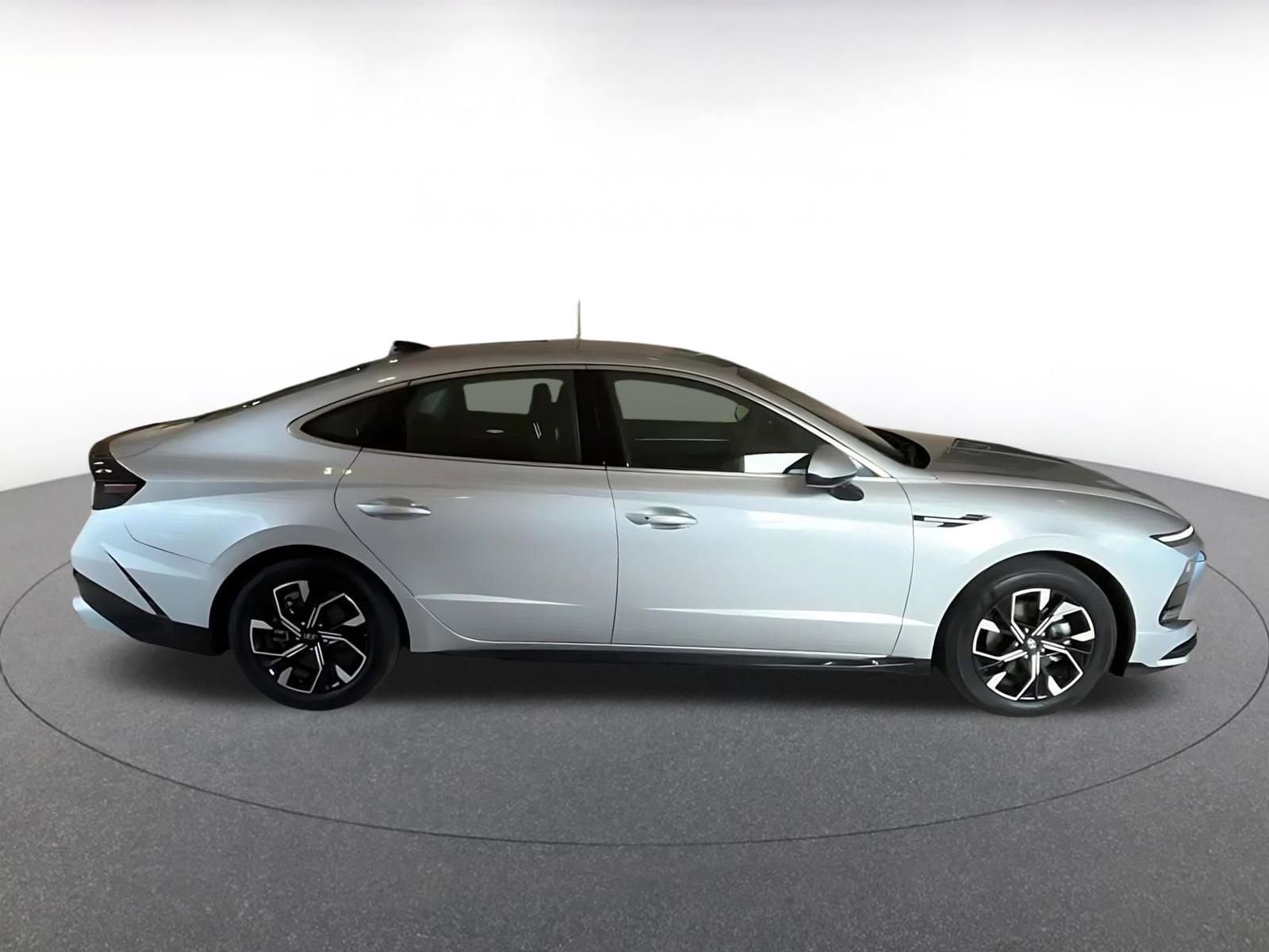 Thumbnail: 2025 Hyundai Sonata - 16