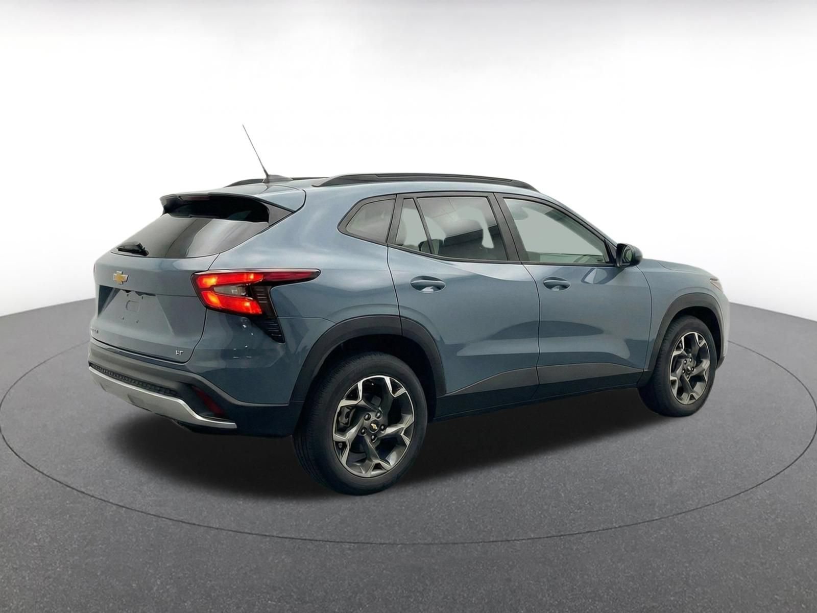 Thumbnail: 2025 Chevrolet Trax - 11