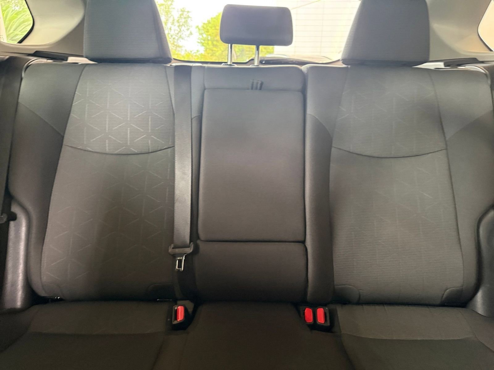 Thumbnail: 2025 Toyota RAV4 - 32