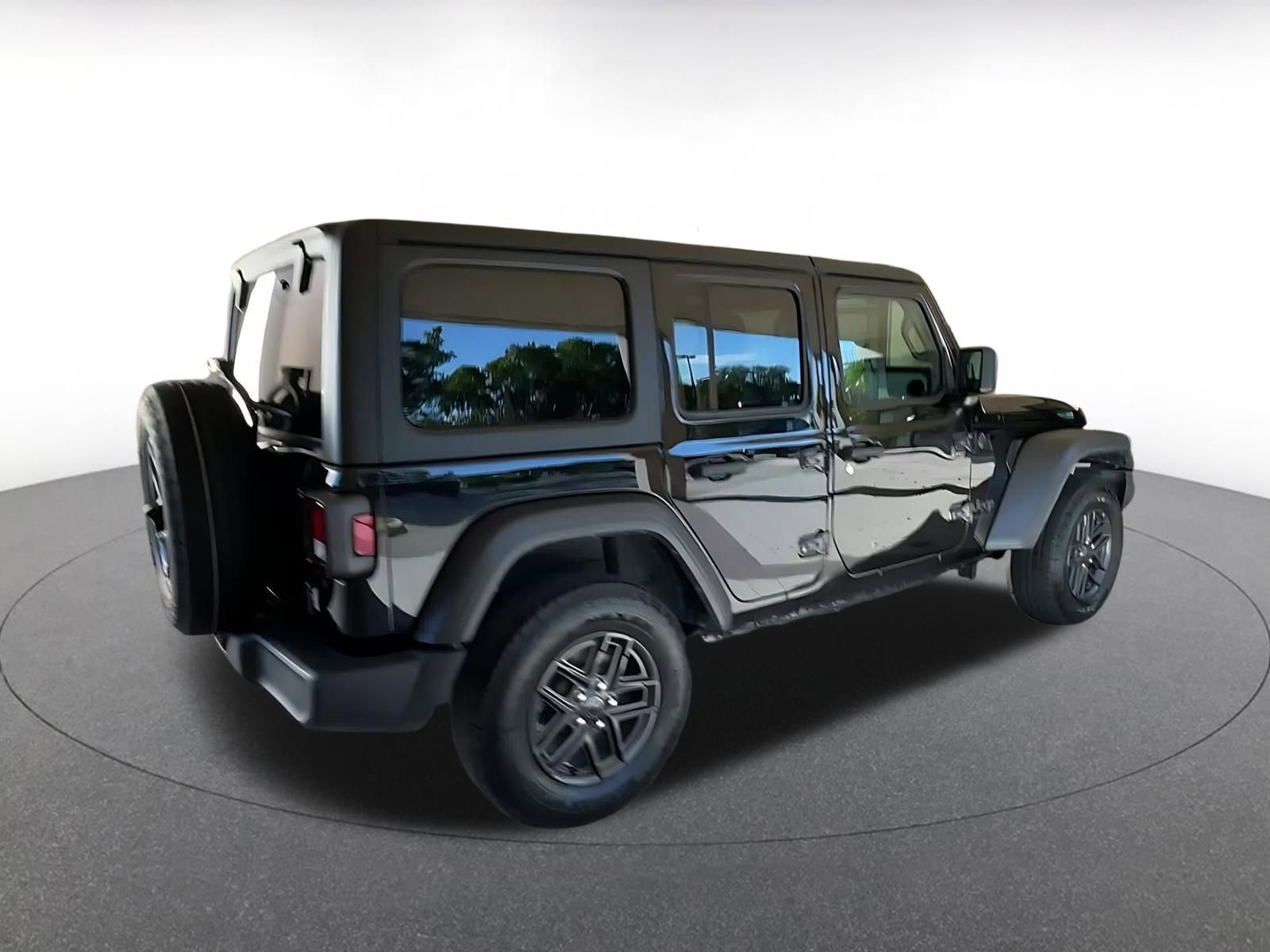 Thumbnail: 2025 Jeep Wrangler - 14