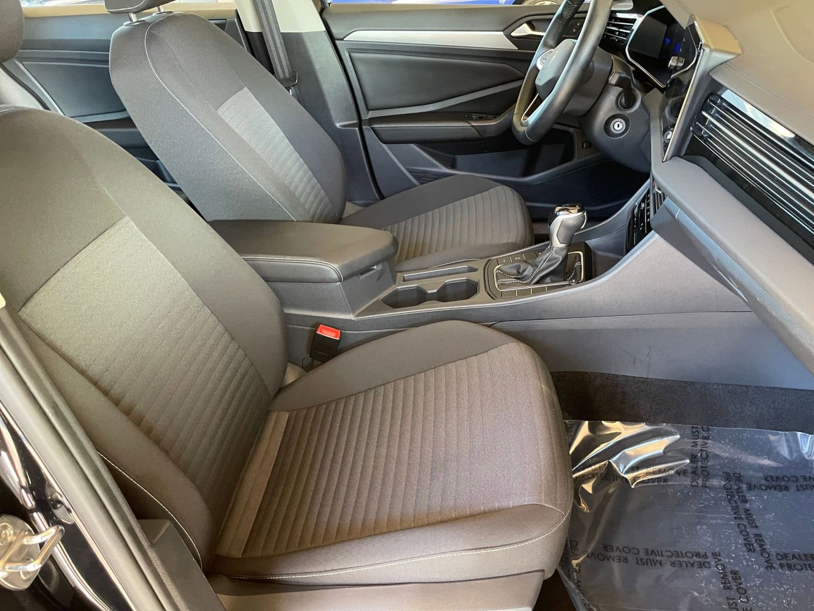 Thumbnail: 2025 Volkswagen Jetta - 34