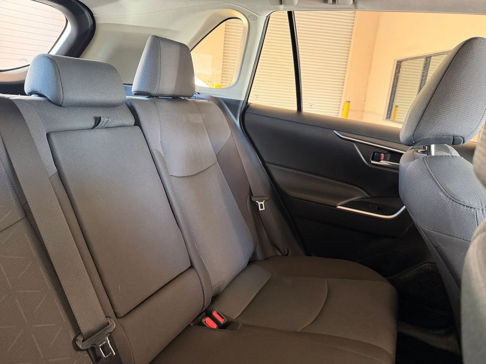 Thumbnail: 2025 Toyota RAV4 - 32