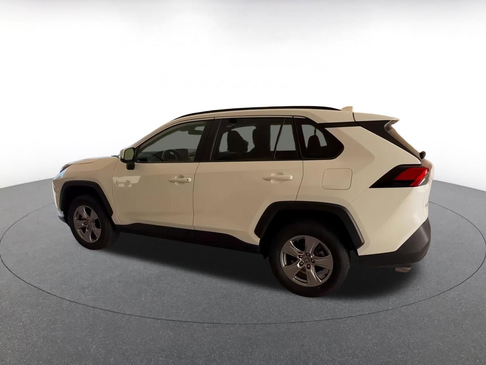 Thumbnail: 2025 Toyota RAV4 - 10