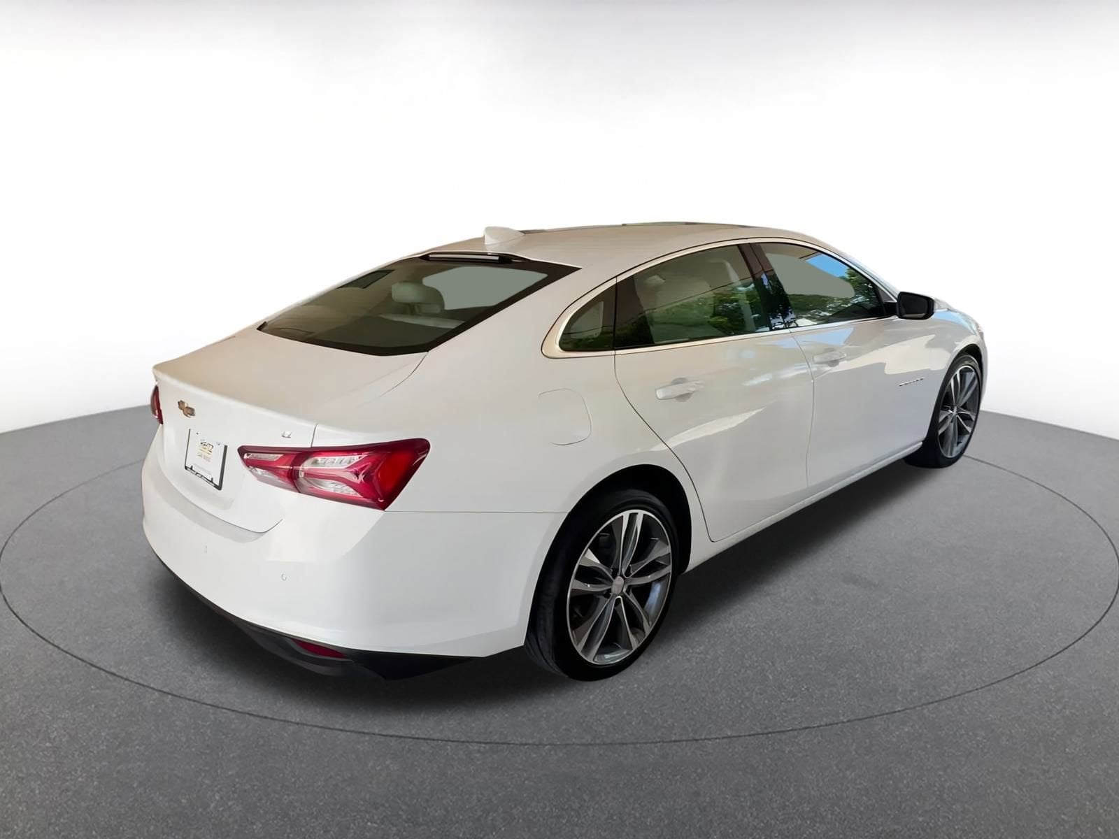 Thumbnail: 2024 Chevrolet Malibu - 15