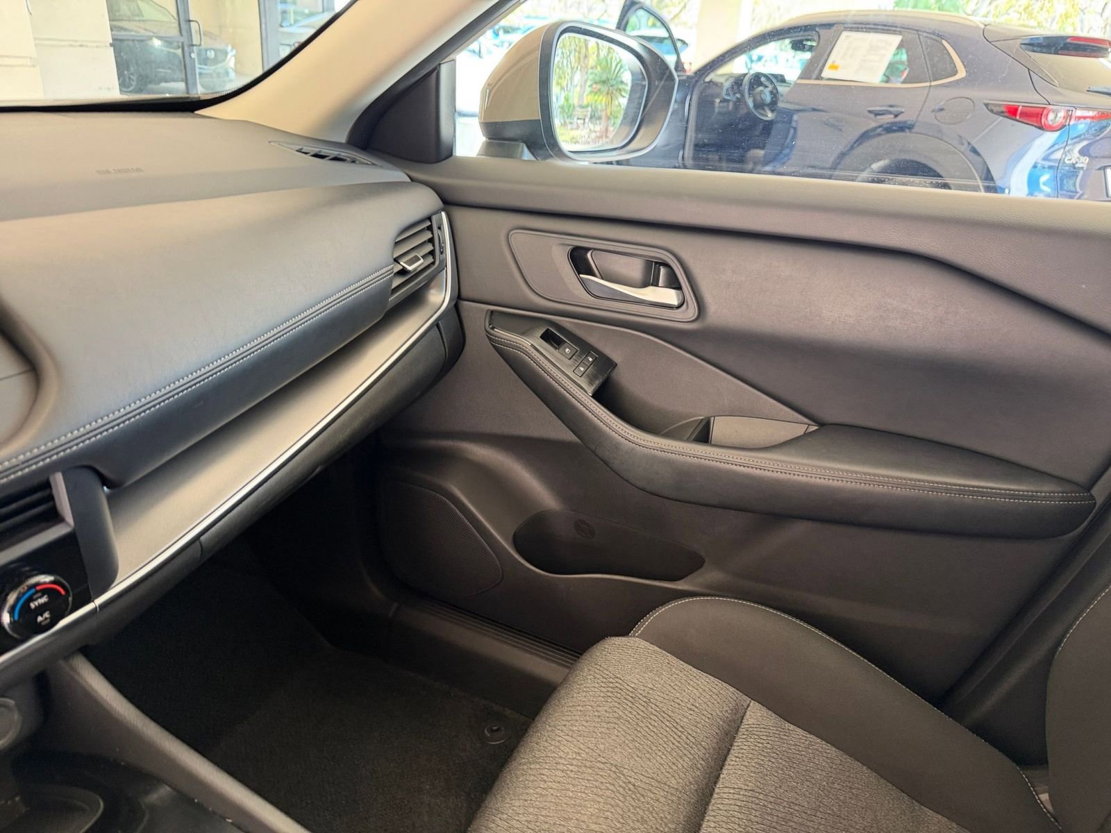 Thumbnail: 2025 Nissan Rogue - 31