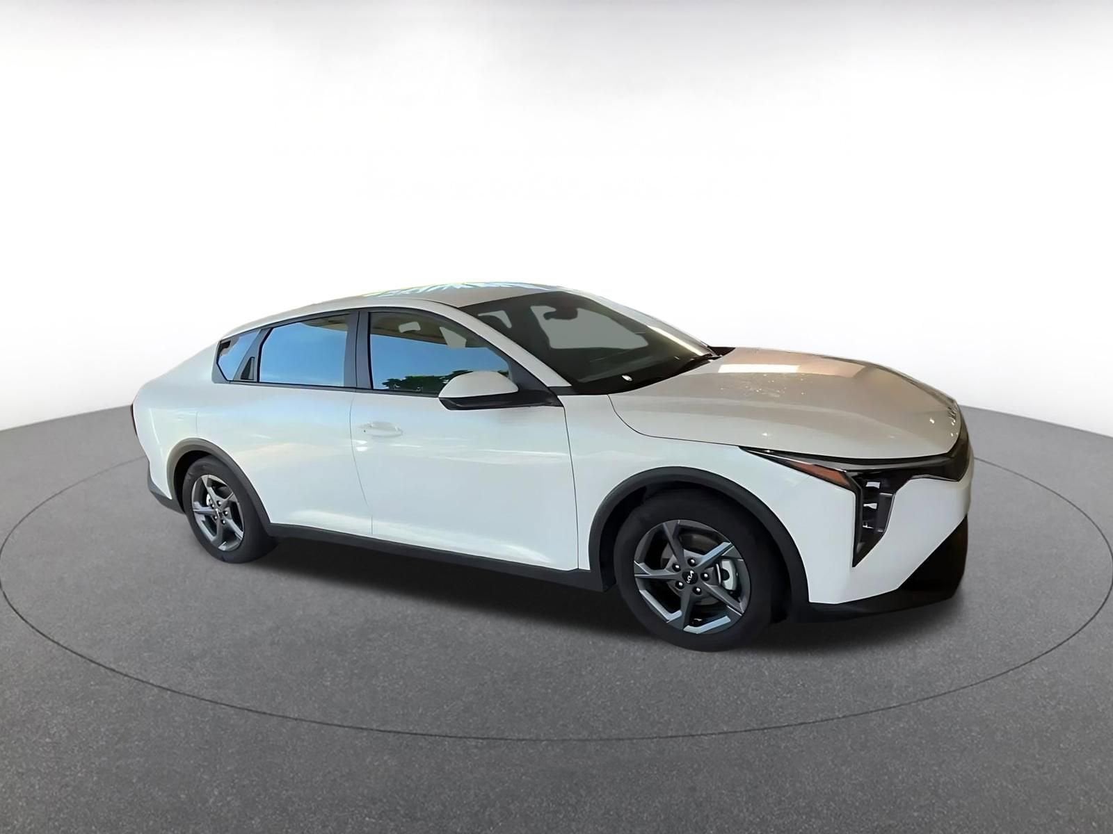 Thumbnail: 2025 Kia K4 - 2