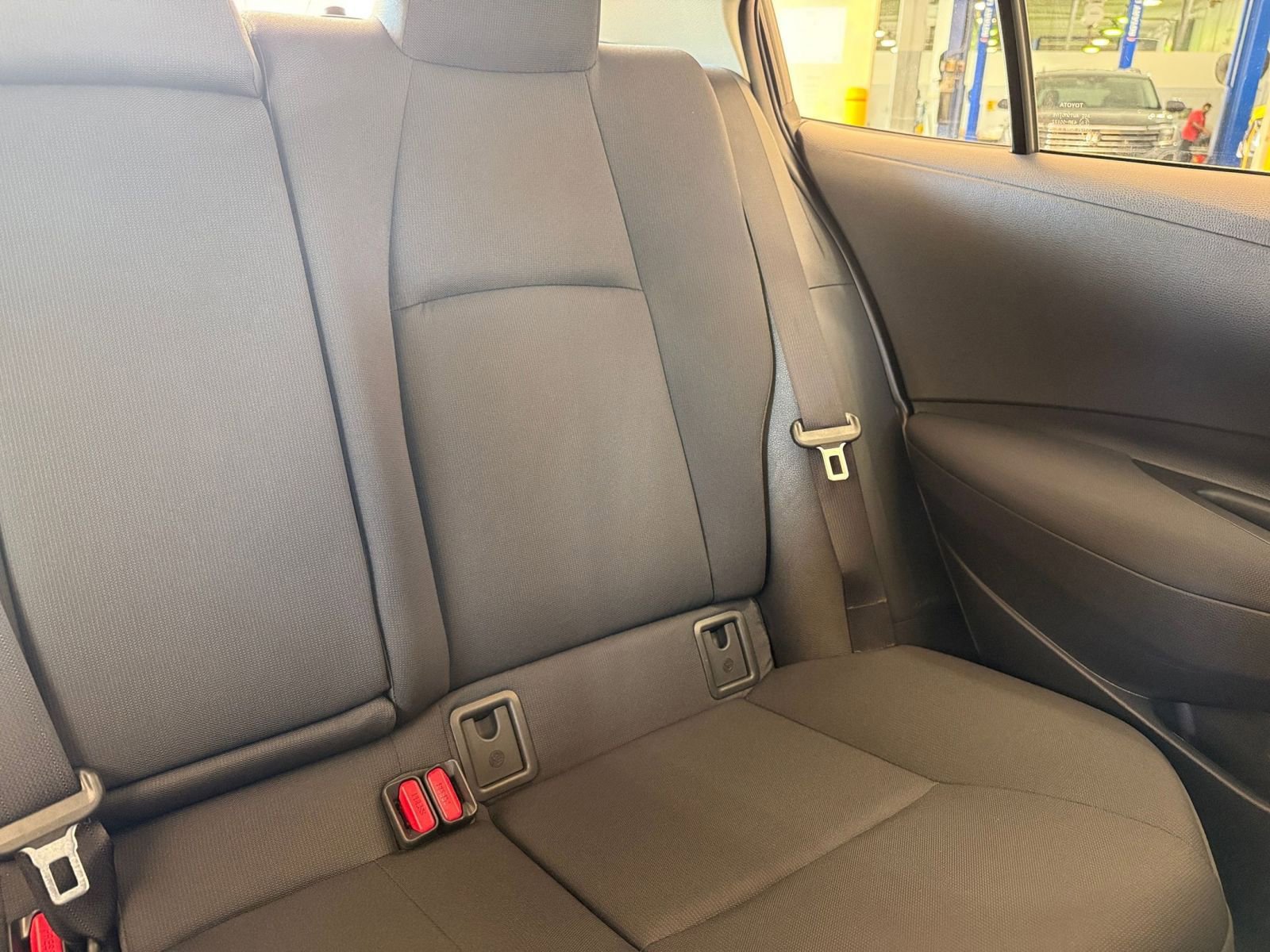 Thumbnail: 2025 Toyota Corolla - 31