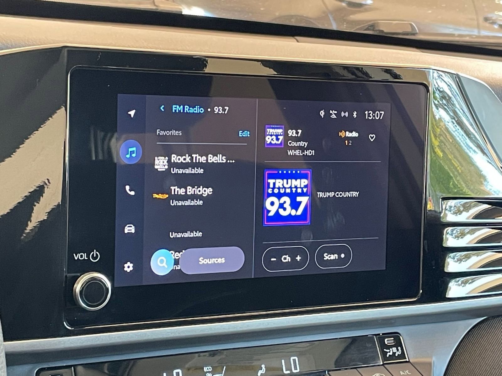 Thumbnail: 2025 Toyota Camry - 20