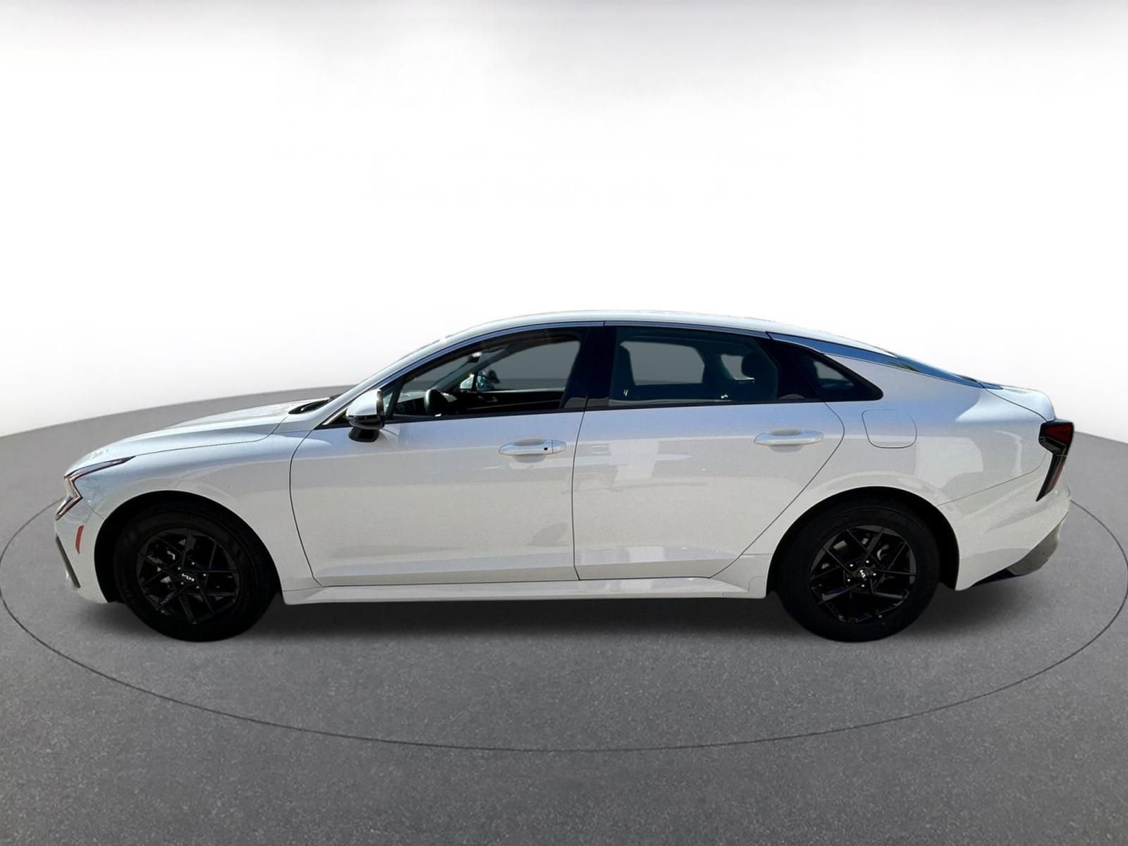 Thumbnail: 2025 Kia K5 - 4