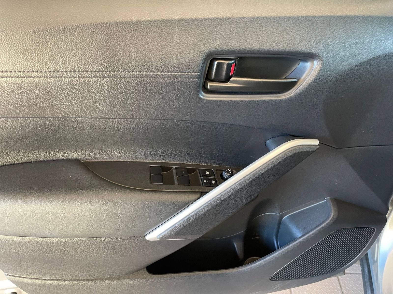 Thumbnail: 2025 Toyota Corolla Cross - 20