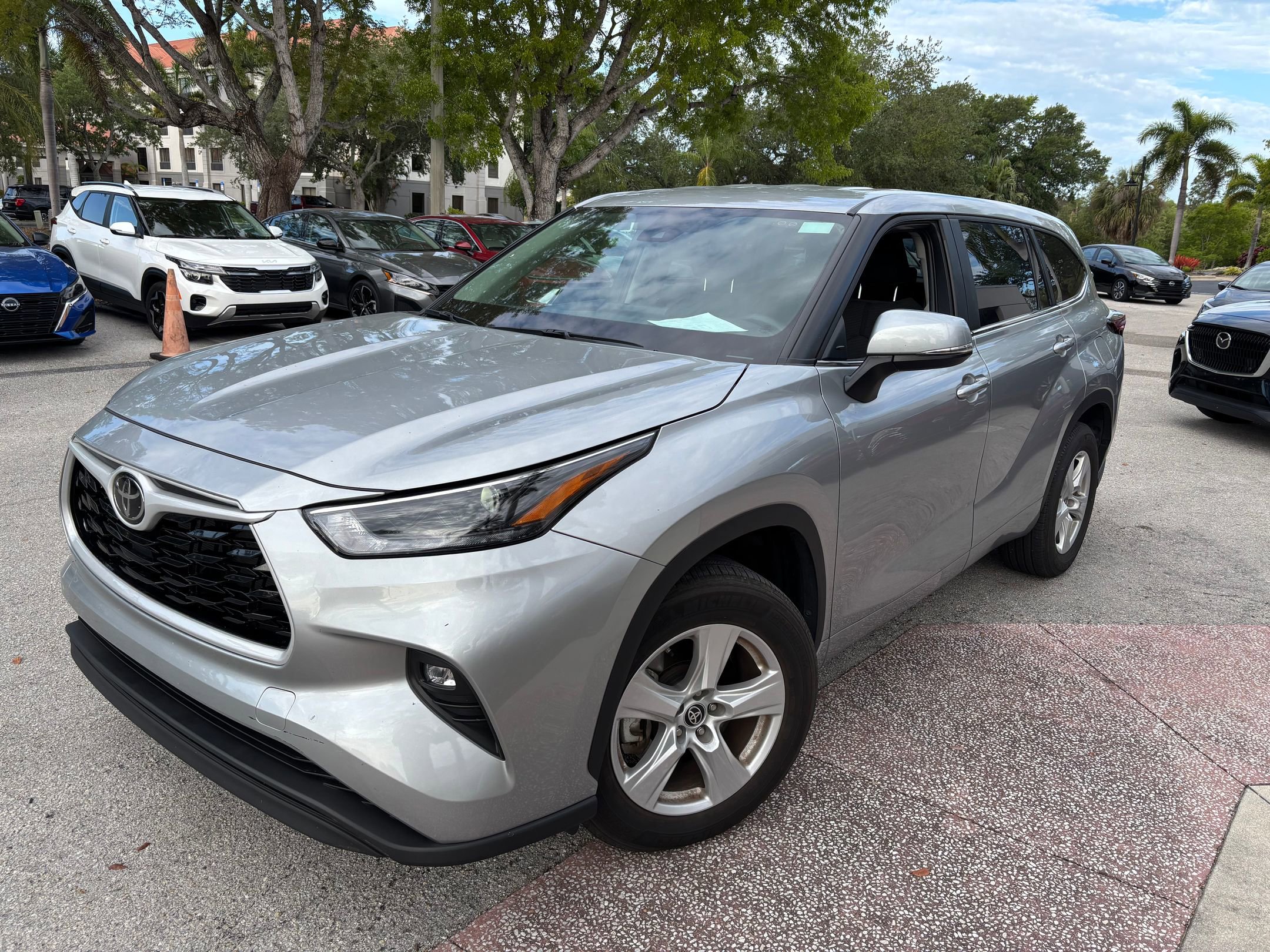 Thumbnail: 2025 Toyota Highlander - 1