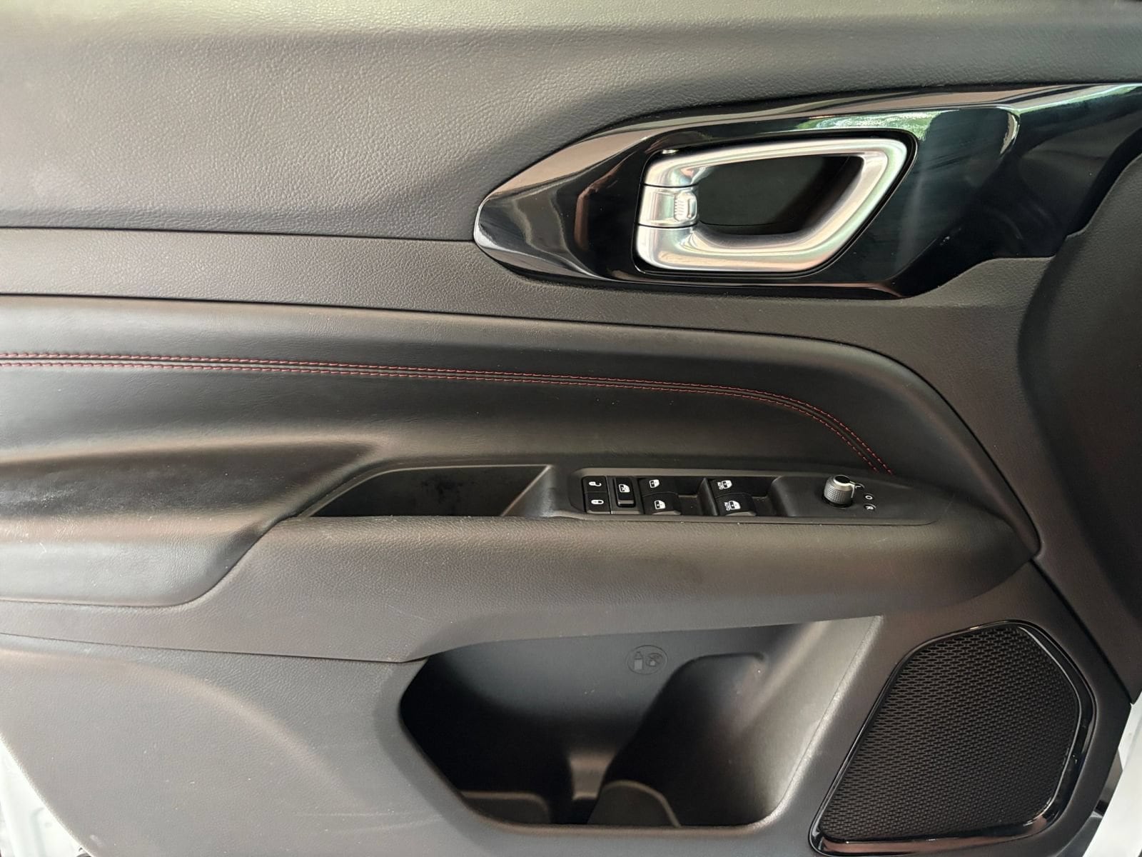 Thumbnail: 2025 Jeep Compass - 18