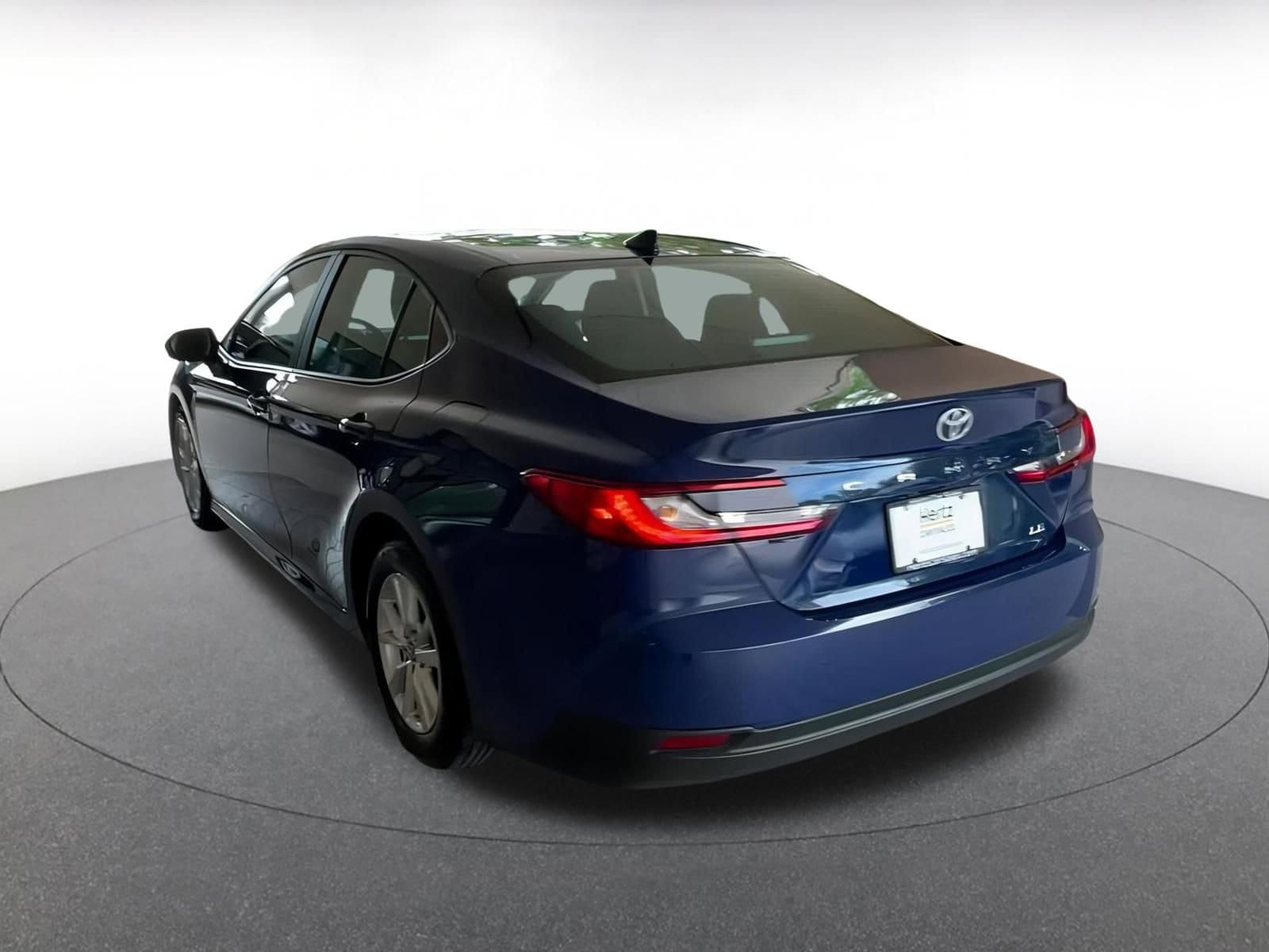 Thumbnail: 2025 Toyota Camry - 10