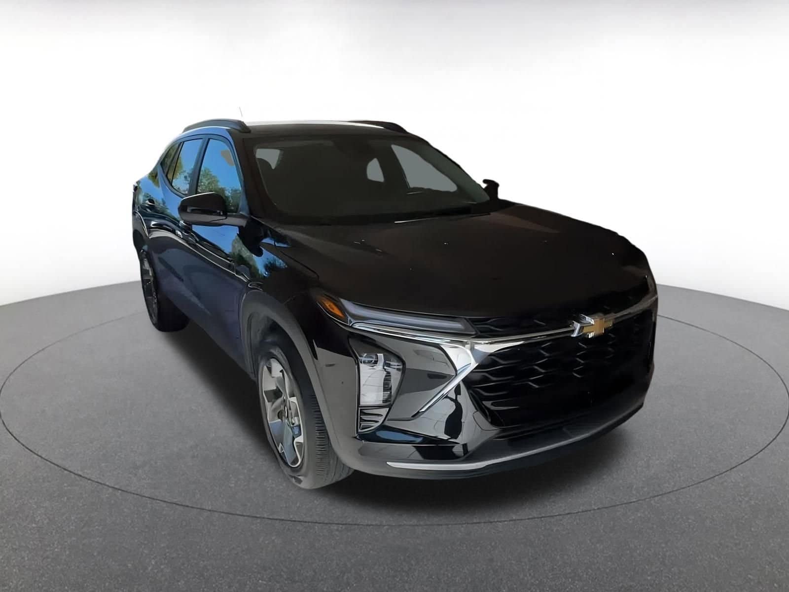 Thumbnail: 2025 Chevrolet Trax - 4