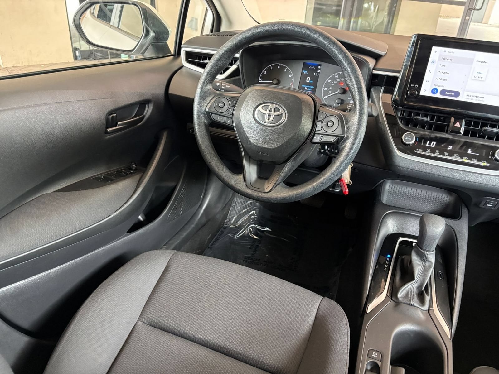 Thumbnail: 2025 Toyota Corolla - 27