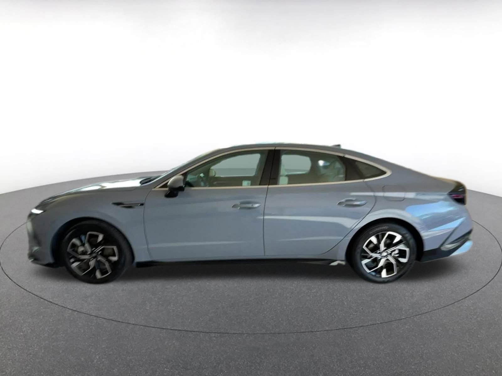 Thumbnail: 2025 Hyundai Sonata - 9