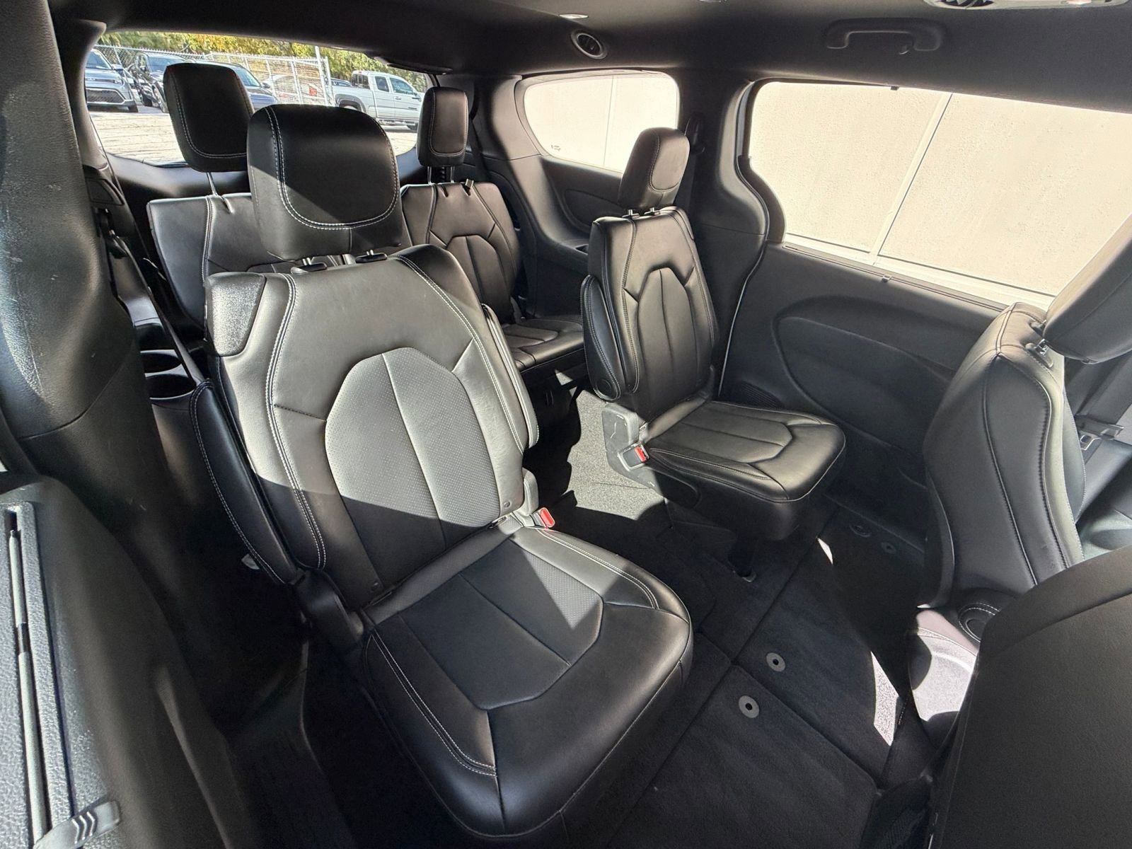 Thumbnail: 2025 Chrysler Pacifica - 34