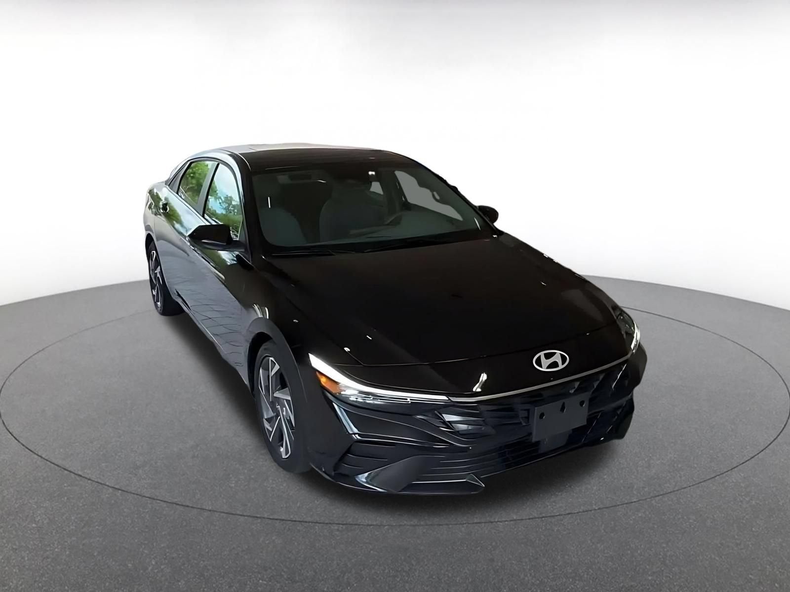 Thumbnail: 2025 Hyundai Elantra - 3