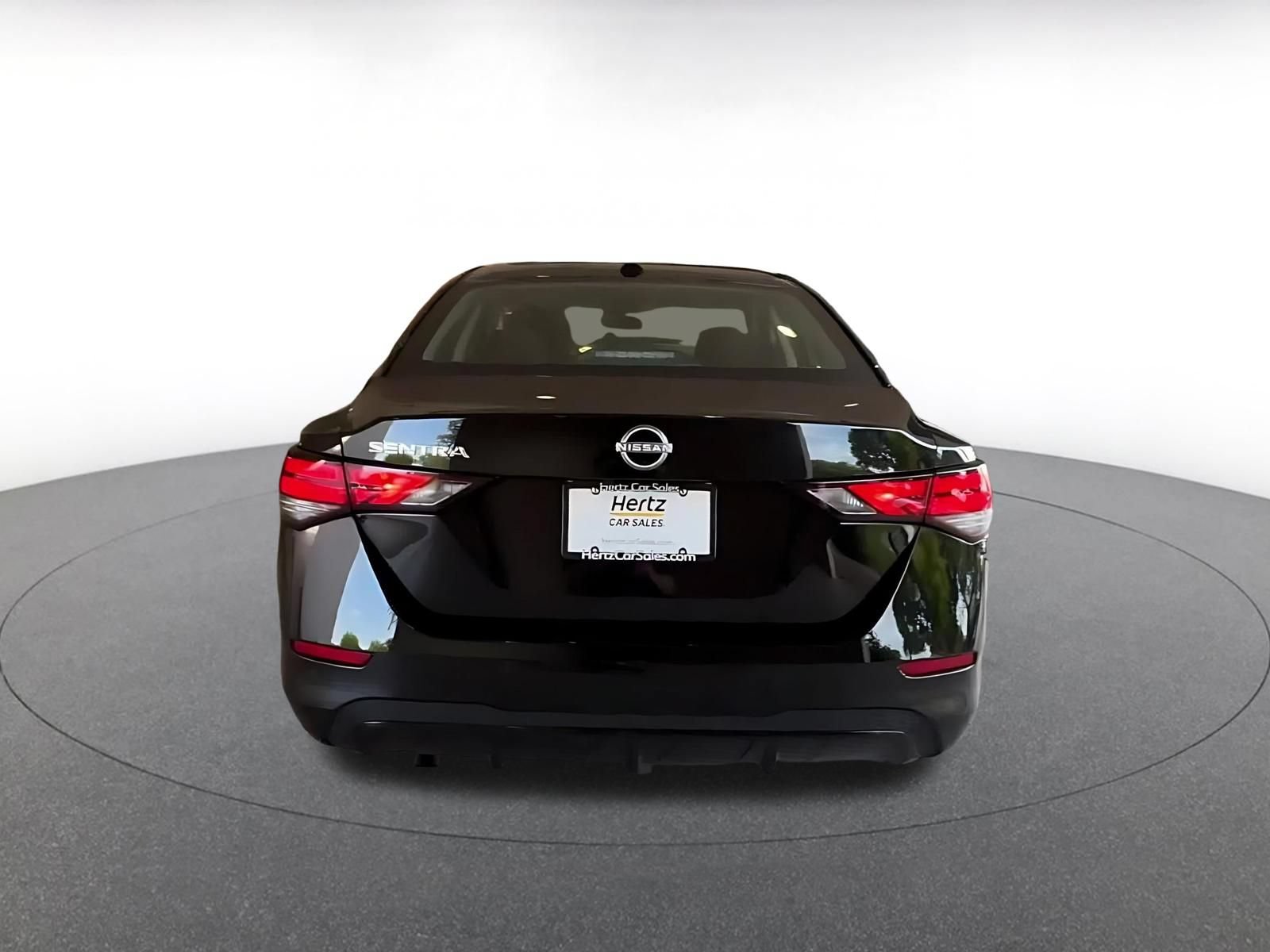 Thumbnail: 2025 Nissan Sentra - 10